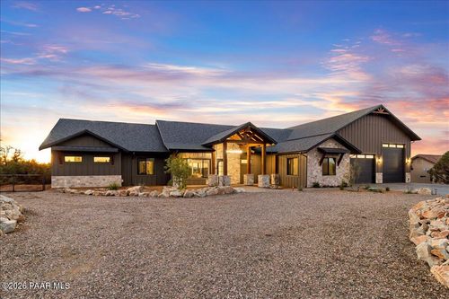 5615 W Deer Spring Pl, Prescott, AZ, 86305-1523 | Card Image