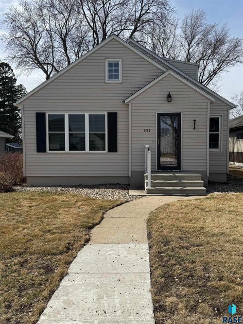 821 1st Ave W Avenue W, Edgerton, MN, 56128 | Card Image