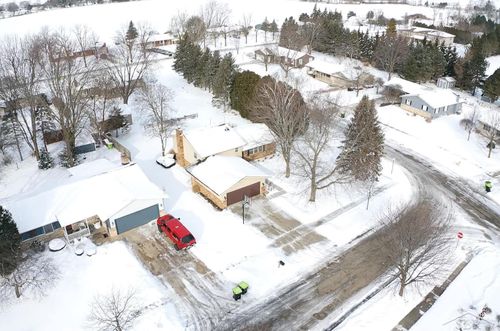 1668 Ashwood Dr, Reese, MI, 48757-9438 | Card Image