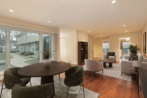 1150 Meadow Rd, Northbrook, IL, 60062-3649 | Card Image