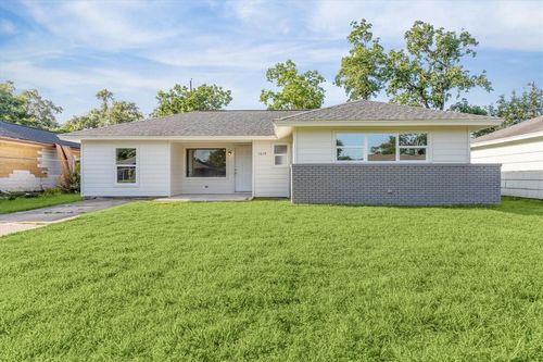 5859 Belmark St, Houston, TX, 77033-2147 | Card Image