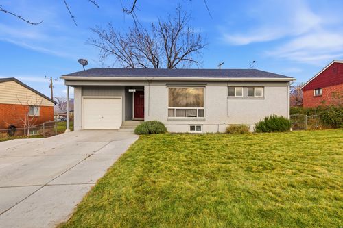 4694 S Ridgeline Dr, Washington Terrace, UT, 84405-5564 | Card Image