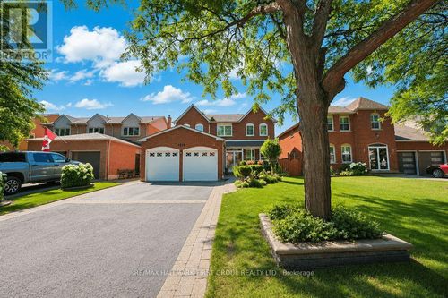 1818 Dencourt Drive, Pickering (Amberlea), ON, L1V4Y2 | Card Image