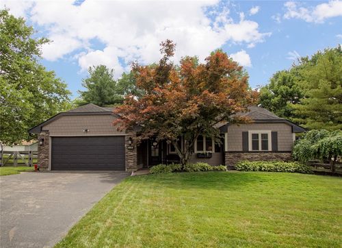 9860 Davis Rd, Loveland, OH, 45140-1423 | Card Image
