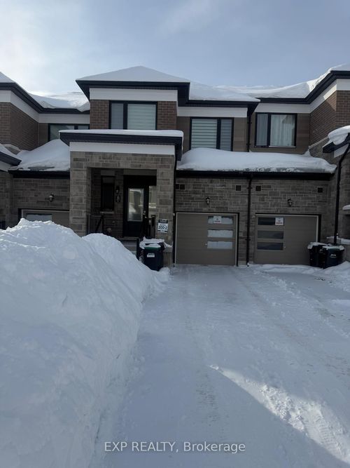 39 Tamworth Terr, Barrie, ON, L9S0C4 | Card Image