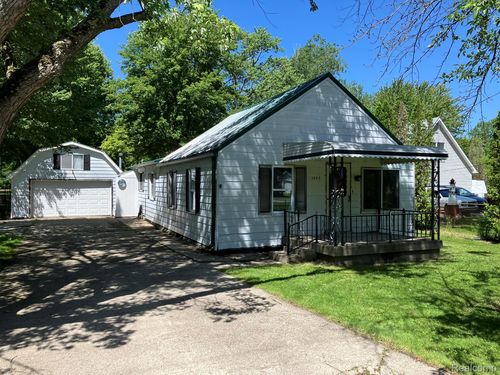 1885 Maple Rd, Kimball, MI, 48074-2628 | Card Image
