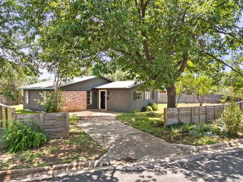 4911 Brighton Rd, Austin, TX, 78745-1848 | Card Image