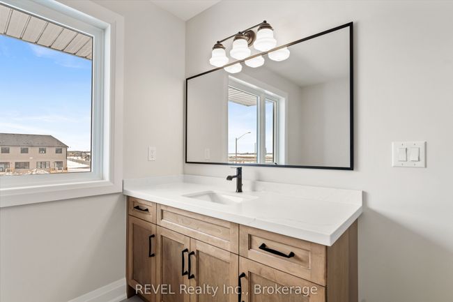 1 Elvira Way, House other with 4 bedrooms, 3 bathrooms and 4 parking in Thorold ON | Image 38