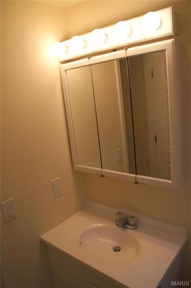 617 W Madison St, House other with 4 bedrooms, 2 bathrooms and 1 parking in O Fallon IL | Image 19