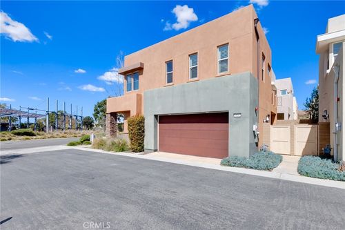 800 Beacon, Irvine, CA, 92618-0857 | Card Image