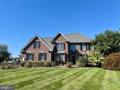3325 Muirfield Dr, CHAMBERSBURG, PA, 17202-8166 | Card Image