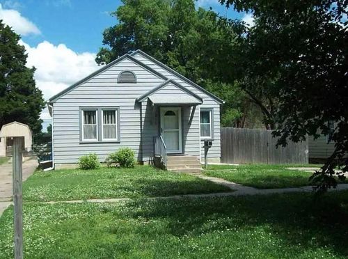 1010 N Maple St, McPherson, KS, 67460-2405 | Card Image