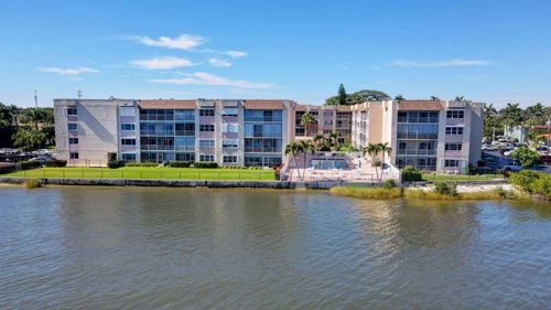 110-1516 S Lakeside Drive, Lake Worth Beach, FL, 33460 | Card Image