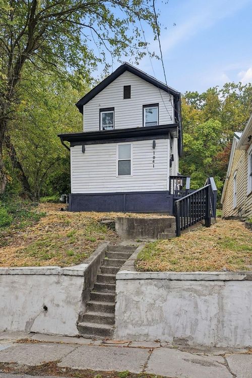 1041 Market St, Zanesville, OH, 43701-4050 | Card Image