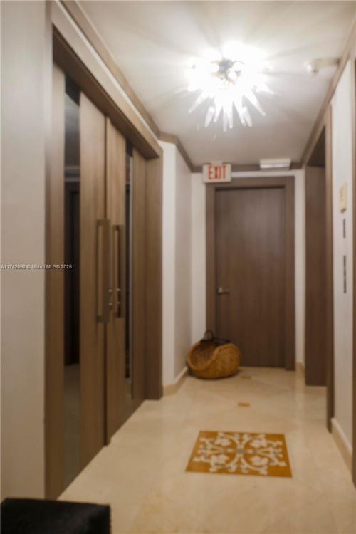 apt-2406-18911 Collins Ave, Sunny Isles Beach, FL, 33160-2392 | Card Image