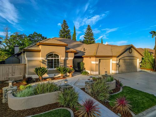 201 Heredia Court, Roseville, CA, 95747 | Card Image