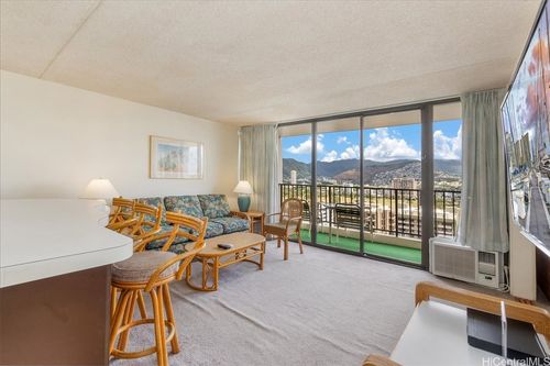 2311-201 Ohua Ave, Honolulu, HI, 96815-3653 | Card Image