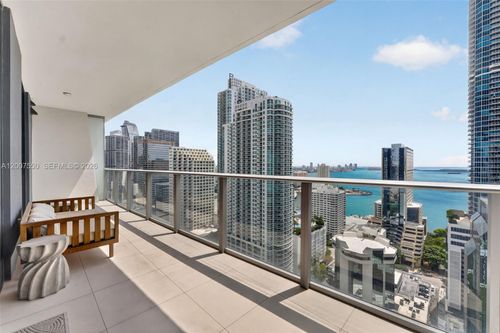 3004-1010 Brickell Ave, Miami, FL, 33131-3776 | Card Image