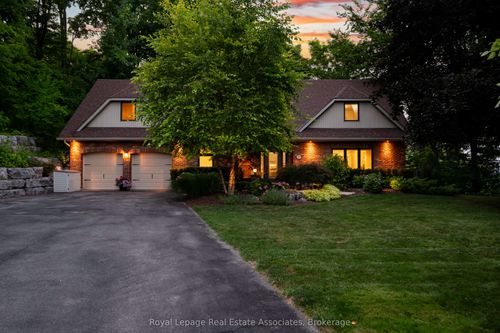 49 Wildwood Rd, Glen Williams, ON, L7G2W8 | Card Image