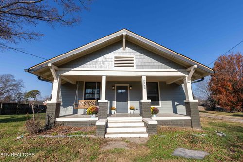 221 E Ford Valley Rd, Knoxville, TN, 37920-3658 | Card Image