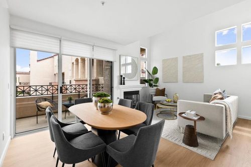 1999 Ofarrell St, San Mateo, CA, 94403-1392 | Card Image