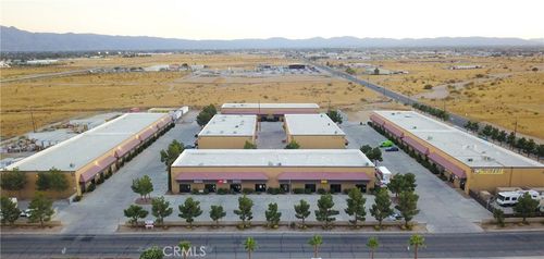 d1-4-17229 Lemon St, Hesperia, CA, 92345-8327 | Card Image