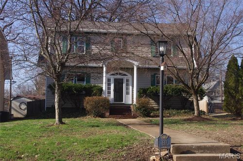 321 Douglas Ave, Belleville, IL, 62220-3707 | Card Image