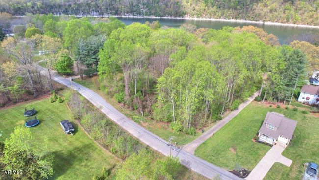 712 Lake Point Dr, House other with 3 bedrooms, 2 bathrooms and null parking in Piney Flats TN | Image 38