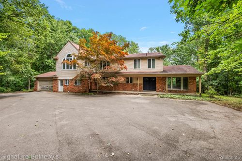 280 Canterbury Rd, Bloomfield Hills, MI, 48304-2918 | Card Image