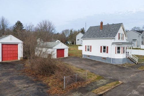 53 Gifford Ave, Dartmouth, MA, 02747-2419 | Card Image