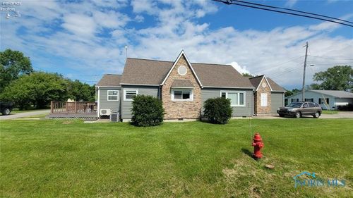 5411 E Channel Dr, Port Clinton, OH, 43452-3403 | Card Image