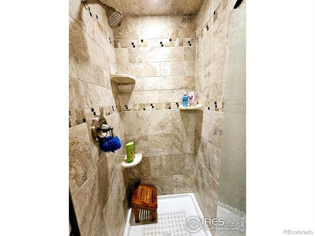 Basement bedroom from NW corner of the room | Image 27