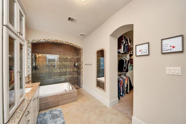 MASTER BATH | Image 24