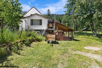 15781 Peters Rd, House other with 3 bedrooms, 1 bathrooms and 4 parking in Crawford Bay BC | Image 3