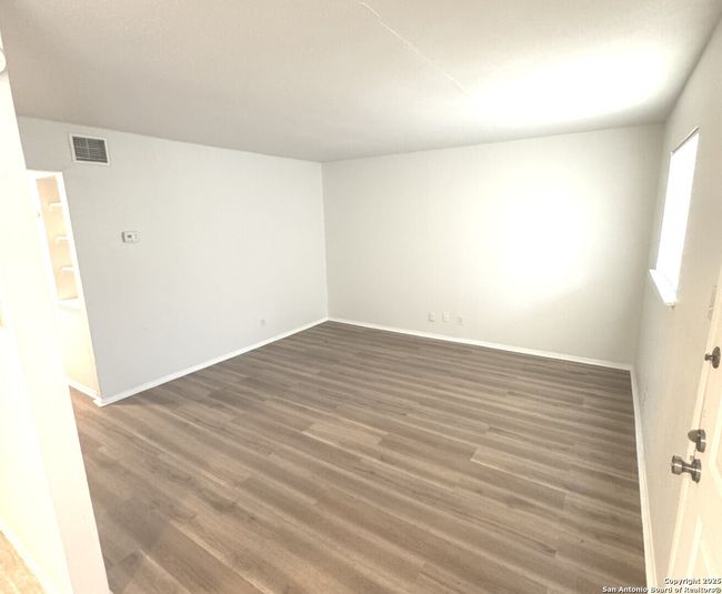 APT-1B - 2500 Avenue, Condo with 1 bedrooms, 1 bathrooms and null parking in Hondo TX | Image 11