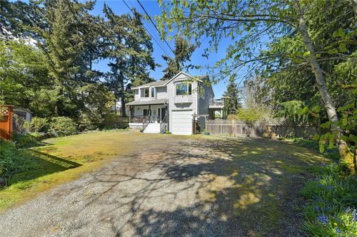 176 Island Highway, Victoria, BC, V9B1G2 | Card Image
