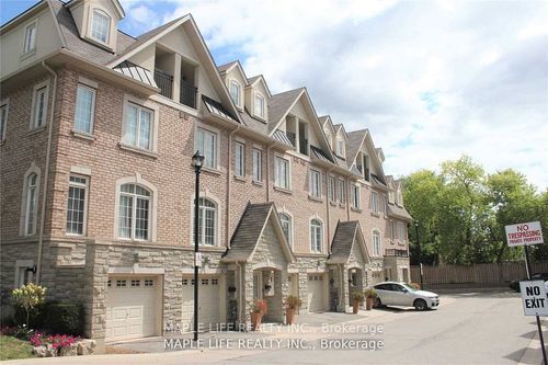 5 Hayes Lane, North York, ON, M2N0E7 | Card Image