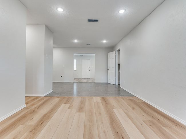 1810 Running River Rd, House other with 3 bedrooms, 3 bathrooms and null parking in Garland TX | Image 7