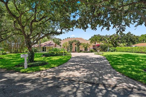 18504 Se Heritage Oaks Ln, Tequesta, FL, 33469-1412 | Card Image