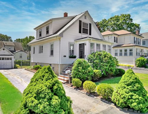 18 Marlboro St, Dedham, MA, 02026-1423 | Card Image