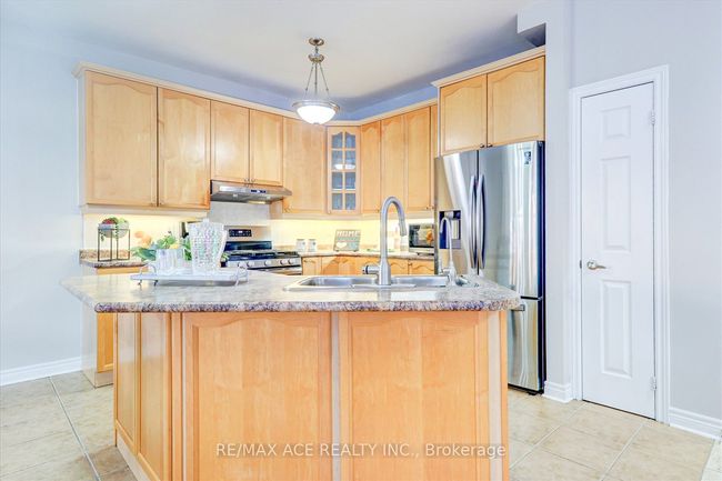 62 Saffron Cres, House other with 6 bedrooms, 5 bathrooms and 4 parking in Brampton ON | Image 13