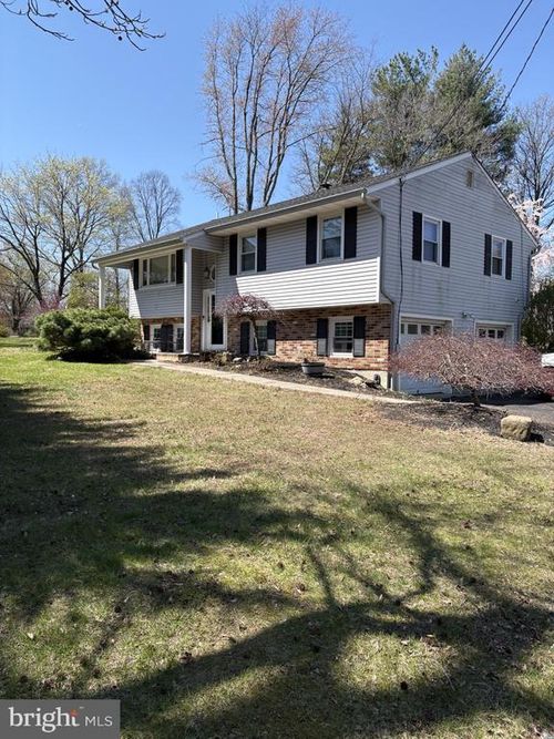 129 Robbinsville-Edinburg, ROBBINSVILLE, NJ, 08691 | Card Image