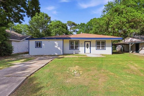 412 N 24th St, Nederland, TX, 77627-5924 | Card Image
