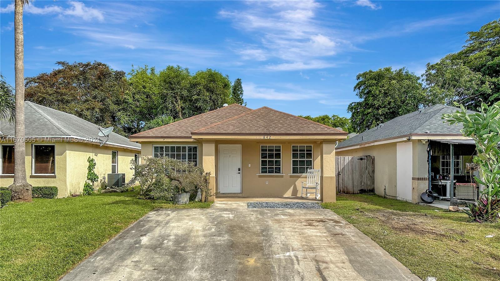 9th St, Homestead, FL 33034