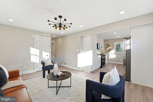 5716 Somerset Rd, RIVERDALE, MD, 20737-2848 | Card Image