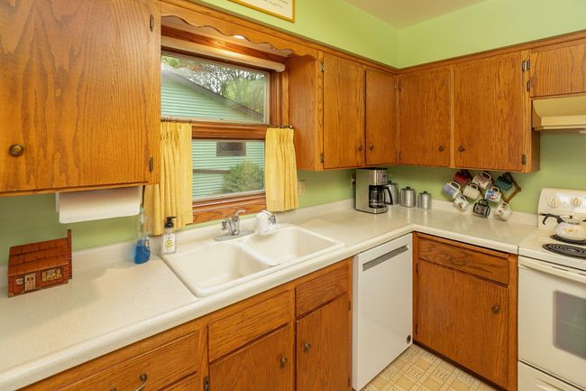 14-web-or-mls-14-Kitchen.jpg | Image 14