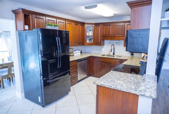 489 Fox Run Trl, House other with 3 bedrooms, 2 bathrooms and null parking in APOLLO BEACH FL | Image 8