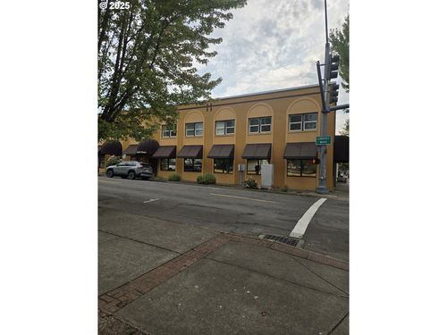 108-how-501 E 1st St, Newberg, OR, 97132-2909 | Card Image