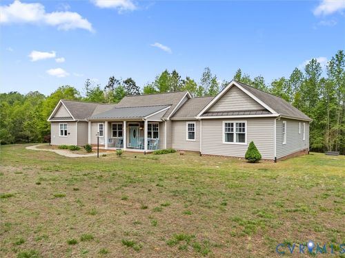 8151 Hidden Valley Ct, Amelia Court House, VA, 23002-3874 | Card Image