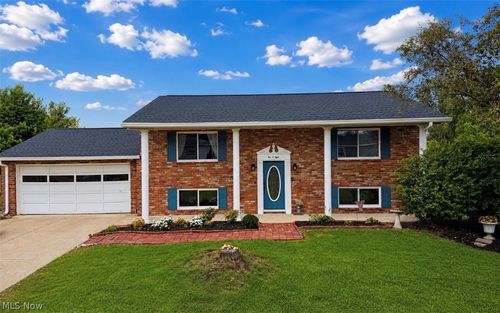 108 Shamrock Dr, Marietta, OH, 45750-9426 | Card Image